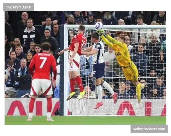 诺丁汉森林射手伍德复出仅8分钟再伤膝盖世界杯前景蒙阴影